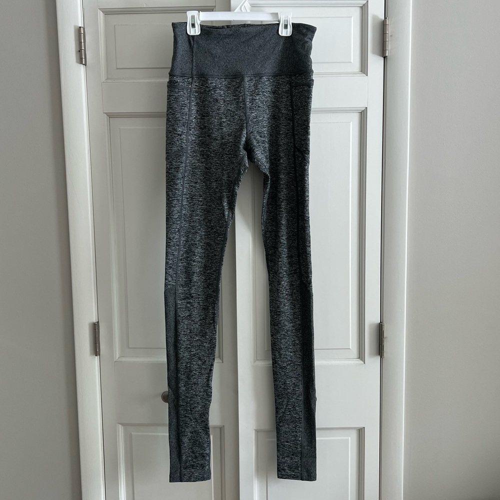 Athleta exhale heel tight - size MT
